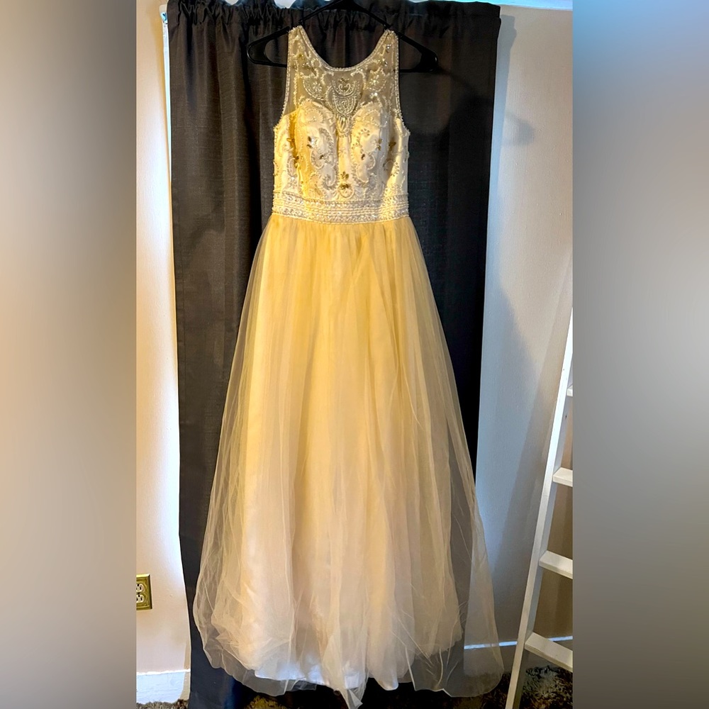PromWorld Gown S 4/6, never worn